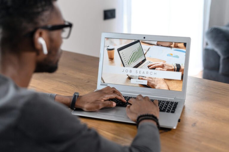 How to Make Your Career Search More Focused on the Right Opportunities